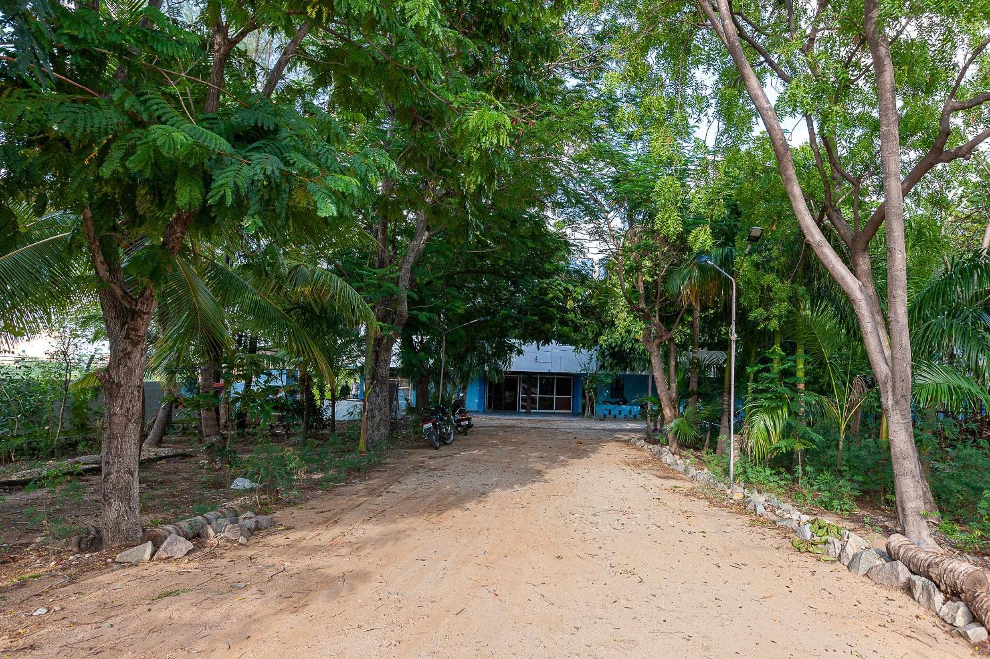 Collection O Ammayi Hotels & Resorts Tiruvannāmalai Zewnętrze zdjęcie